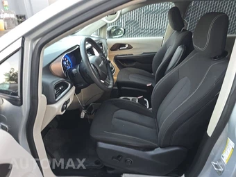2023 Chrysler Voyager LX 121.6" WB - miniatura 7