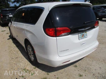 2023 Chrysler Voyager LX 121.6" WB – miniatura 12