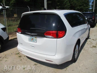 2023 Chrysler Voyager LX 121.6" WB – miniatura 14