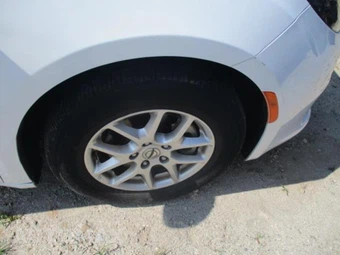 2023 Chrysler Voyager LX 121.6" WB – miniatura 26