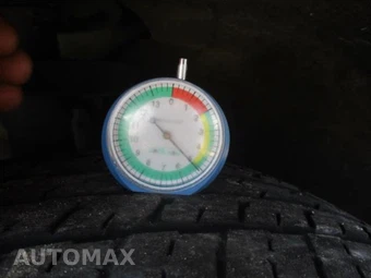 2023 Chrysler Voyager LX 121.6" WB – miniatura 3