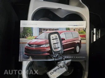 2023 Chrysler Voyager LX 121.6" WB - miniatura 15