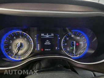 2023 Chrysler Voyager LX 121.6" WB - miniatura 3