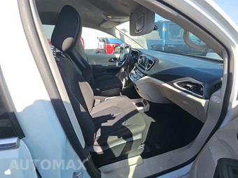 2023 Chrysler Voyager LX 121.6" WB - miniatura 8