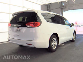 2023 Chrysler Voyager LX 121.6" WB – miniatura 4