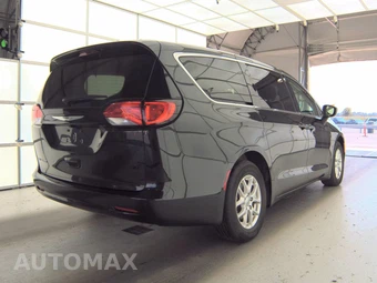 2023 Chrysler Voyager LX 121.6" WB – miniatura 4