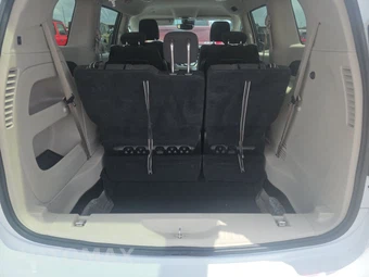 2023 Chrysler Voyager LX 121.6" WB - miniatura 17