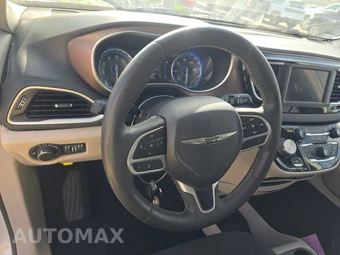 2023 Chrysler Voyager LX 121.6" WB – miniatura 10
