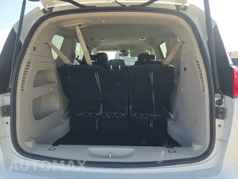 2023 Chrysler Voyager LX 121.6" WB – miniatura 17