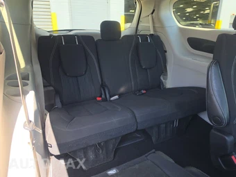 2023 Chrysler Voyager LX 121.6" WB – miniatura 14