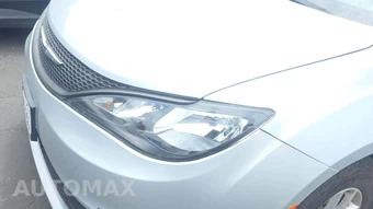 2023 Chrysler Voyager LX 121.6" WB – miniatura 26