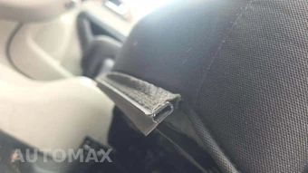 2023 Chrysler Voyager LX 121.6" WB – miniatura 35