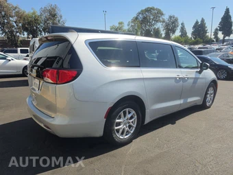 2023 Chrysler Voyager LX 121.6" WB – miniatura 4