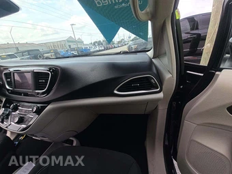 2023 Chrysler Voyager LX 121.6" WB - miniatura 17