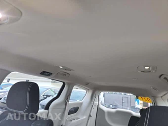 2023 Chrysler Voyager LX 121.6" WB - miniatura 8