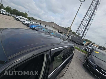 2023 Chrysler Voyager LX 121.6" WB - miniatura 9