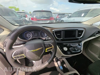 2023 Chrysler Voyager LX 121.6" WB - miniatura 11