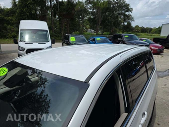 2023 Chrysler Voyager LX 121.6" WB - miniatura 12