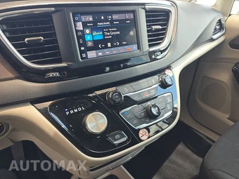 2023 Chrysler Voyager LX 121.6" WB – miniatura 11