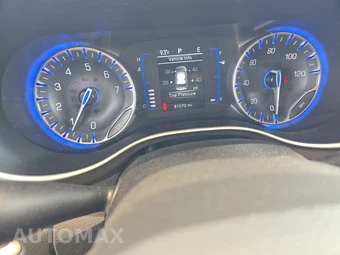 2023 Chrysler Voyager LX 121.6" WB – miniatura 12