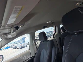 2023 Chrysler Voyager LX 121.6" WB – miniatura 18
