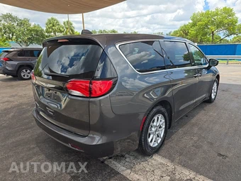 2023 Chrysler Voyager LX 121.6" WB – miniatura 4
