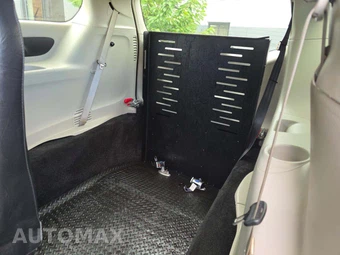 2023 Chrysler Voyager LX 121.6" WB - miniatura 14