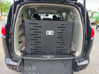 2023 Chrysler Voyager LX 121.6" WB - miniatura 15