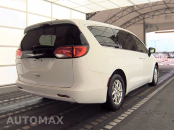 2023 Chrysler Voyager LX 121.6" WB – miniatura 4