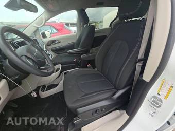 2023 Chrysler Voyager LX 121.6" WB – miniatura 7