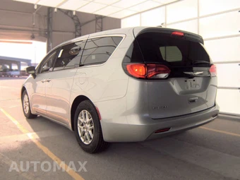 2023 Chrysler Voyager LX 121.6" WB – miniatura 6