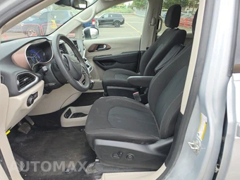 2023 Chrysler Voyager LX 121.6" WB – miniatura 7