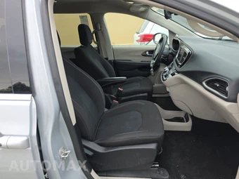 2023 Chrysler Voyager LX 121.6" WB – miniatura 8