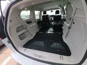 2023 Chrysler Voyager LX 121.6" WB - miniatura 17