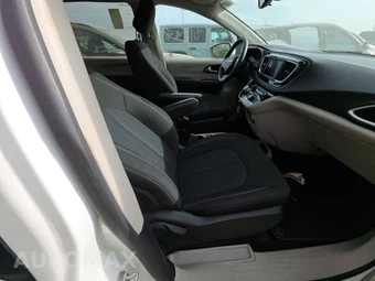 2023 Chrysler Voyager LX 121.6" WB - miniatura 8