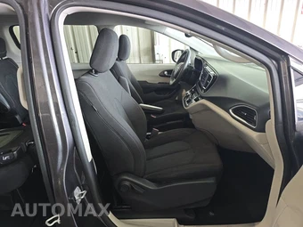 2023 Chrysler Voyager LX 121.6" WB – miniatura 8