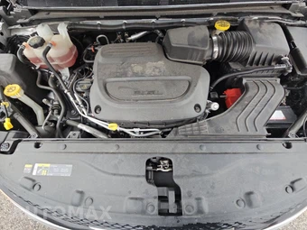 2023 Chrysler Voyager LX 121.6" WB – miniatura 16