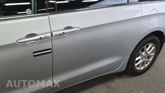 2023 Chrysler Voyager LX 121.6" WB – miniatura 21