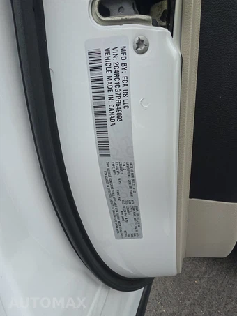 2023 Chrysler Voyager LX 121.6" WB – miniatura 15
