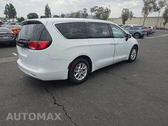 2023 Chrysler Voyager LX 121.6" WB – miniatura 4