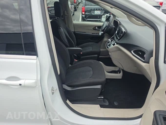 2023 Chrysler Voyager LX 121.6" WB – miniatura 8