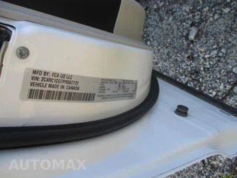 2023 Chrysler Voyager LX 121.6" WB - miniatura 6
