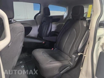 2023 Chrysler Voyager LX 121.6" WB – miniatura 18