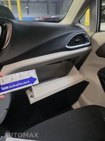 2023 Chrysler Voyager LX 121.6" WB – miniatura 25