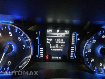 2023 Chrysler Voyager LX 121.6" WB – miniatura 3