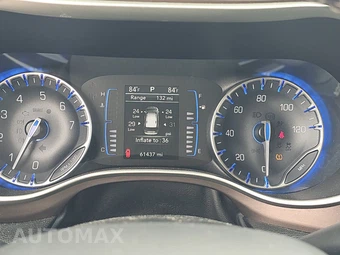 2023 Chrysler Voyager LX 121.6" WB – miniatura 12