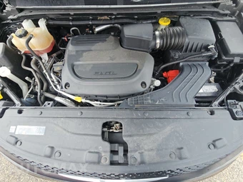 2023 Chrysler Voyager LX 121.6" WB – miniatura 16
