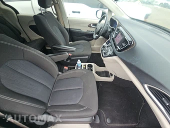 2023 Chrysler Voyager LX 121.6" WB – miniatura 8