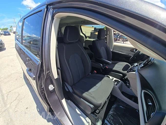 2023 Chrysler Voyager LX 121.6" WB - miniatura 16