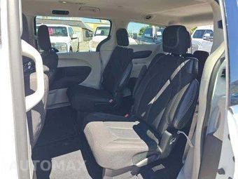 2023 Chrysler Voyager LX 121.6" WB – miniatura 13